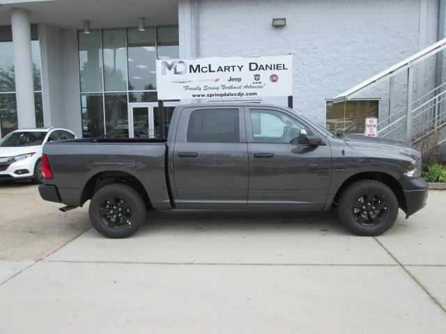 2024 RAM Ram 1500 Classic RAM 1500 CLASSIC TRADESMAN CREW CAB 4X4 57 BOX