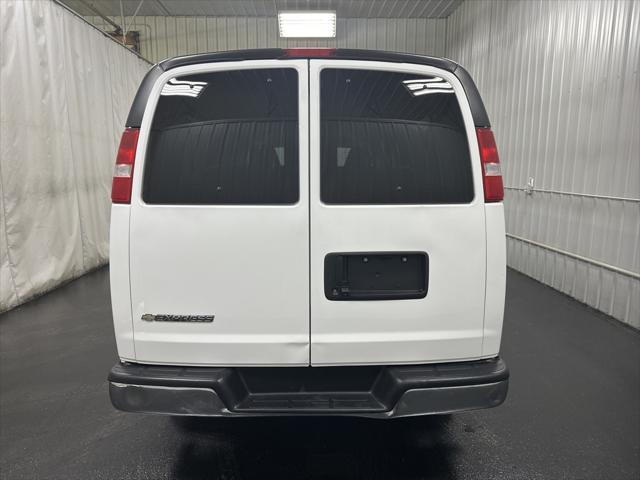 2020 Chevrolet Express Passenger RWD 3500 Extended Wheelbase LT
