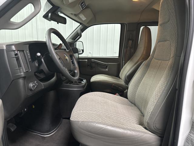 2020 Chevrolet Express Passenger RWD 3500 Extended Wheelbase LT