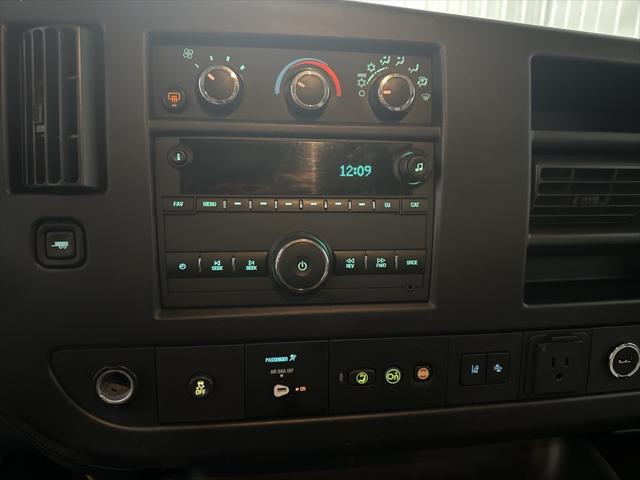 2020 Chevrolet Express Passenger RWD 3500 Extended Wheelbase LT