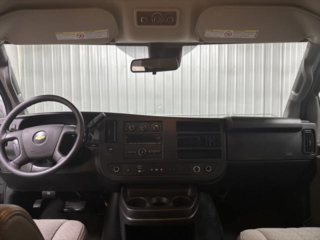 2020 Chevrolet Express Passenger RWD 3500 Extended Wheelbase LT
