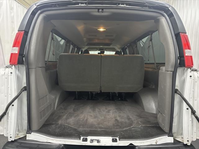 2020 Chevrolet Express Passenger RWD 3500 Extended Wheelbase LT