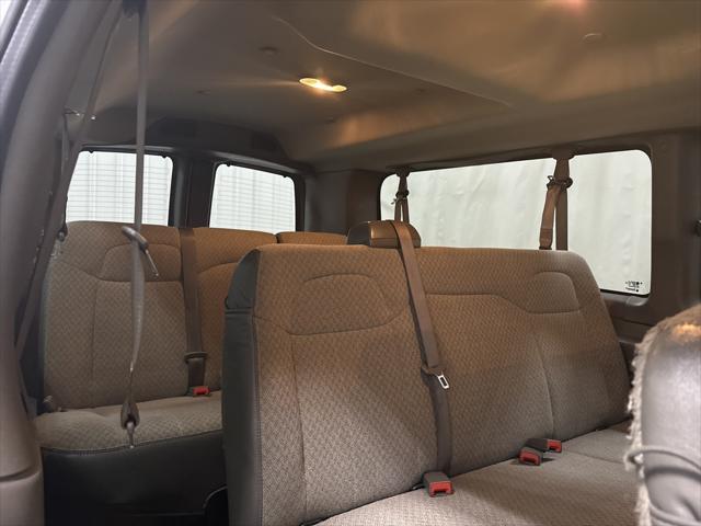 2020 Chevrolet Express Passenger RWD 3500 Extended Wheelbase LT