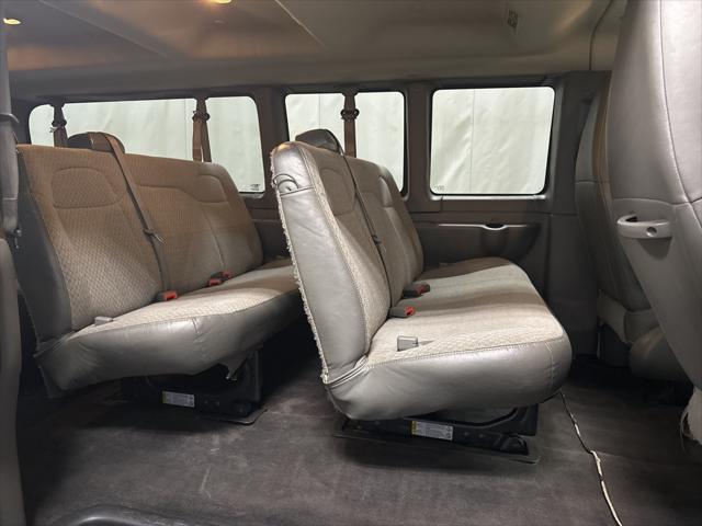2020 Chevrolet Express Passenger RWD 3500 Extended Wheelbase LT