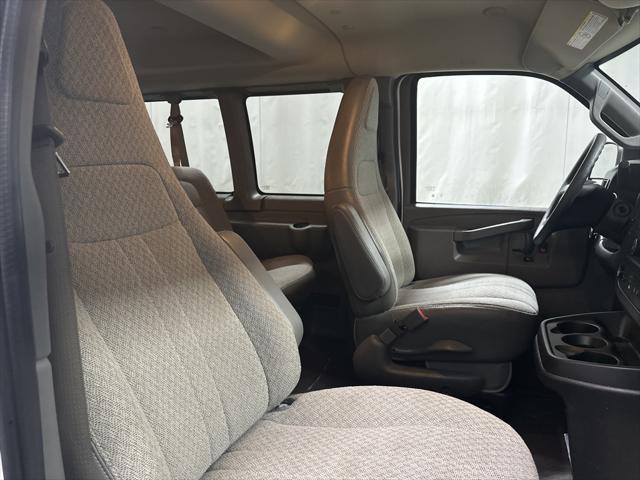 2020 Chevrolet Express Passenger RWD 3500 Extended Wheelbase LT