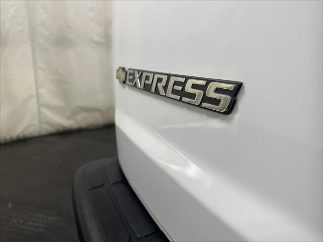 2020 Chevrolet Express Passenger RWD 3500 Extended Wheelbase LT