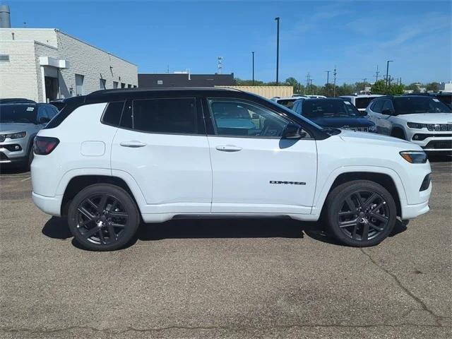 2024 Jeep Compass COMPASS LIMITED 4X4