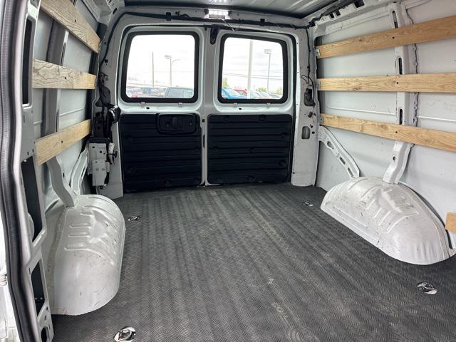 2022 GMC Savana Cargo RWD 2500 Regular Wheelbase Work Van