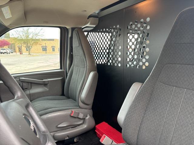 2022 GMC Savana Cargo RWD 2500 Regular Wheelbase Work Van