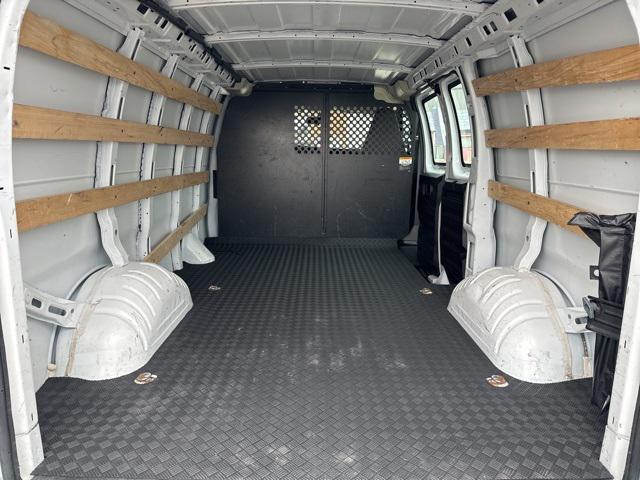 2021 GMC Savana Cargo RWD 2500 Regular Wheelbase Work Van