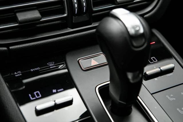 2024 Porsche Macan AWD