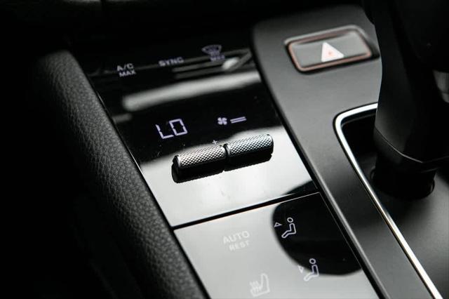 2024 Porsche Macan AWD