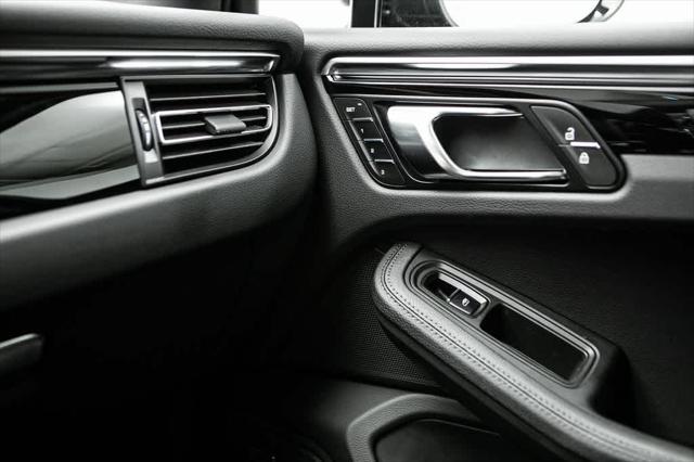 2024 Porsche Macan AWD