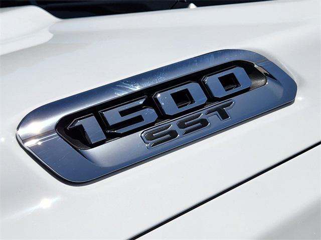 2025 Ram 1500 Laramie Crew Cab 4x4 5'7" Box