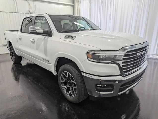 2025 RAM Ram 1500 RAM 1500 LARAMIE CREW CAB 4X4 64 BOX