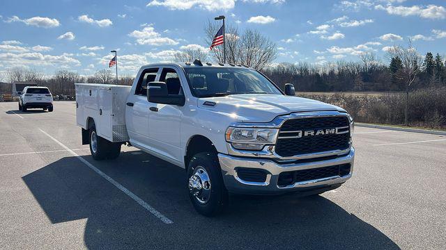 2024 RAM Ram 3500 Chassis Cab RAM 3500 TRADESMAN CREW CAB CHASSIS 4X4 60 CA