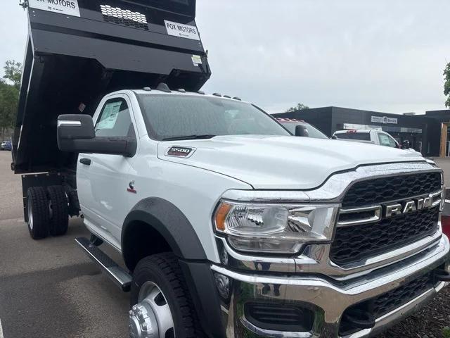 2024 RAM Ram 5500 Chassis Cab RAM 5500 TRADESMAN CHASSIS REGULAR CAB 4X4 84 CA