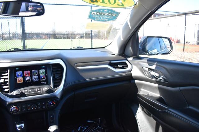 2017 GMC Acadia SLT-1