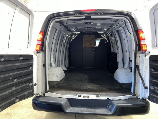 2020 Chevrolet Express Cargo RWD 2500 Regular Wheelbase WT