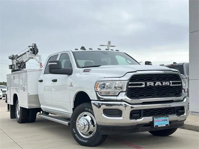 2024 RAM Ram 3500 Chassis Cab RAM 3500 TRADESMAN CREW CAB CHASSIS 4X4 60 CA