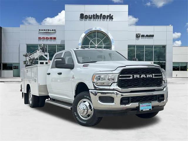 2024 RAM Ram 3500 Chassis Cab RAM 3500 TRADESMAN CREW CAB CHASSIS 4X4 60 CA