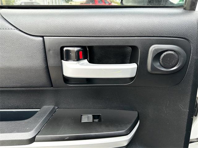 2018 Toyota Tundra SR5 5.7L V8