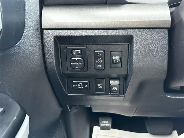 2018 Toyota Tundra SR5 5.7L V8
