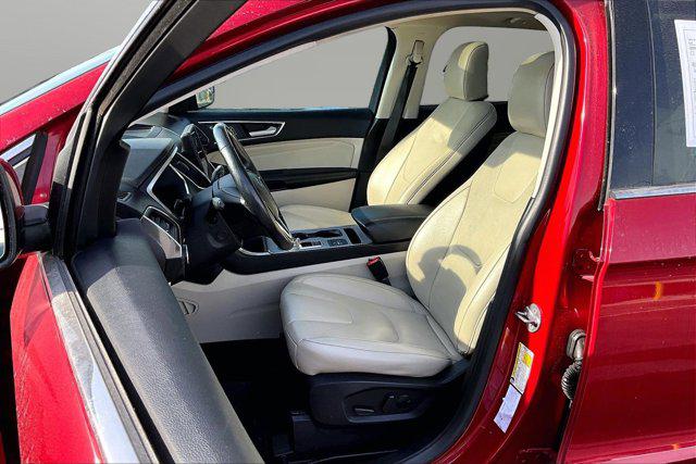 2021 Ford Edge Titanium