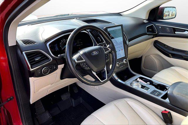 2021 Ford Edge Titanium