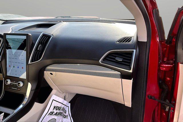 2021 Ford Edge Titanium