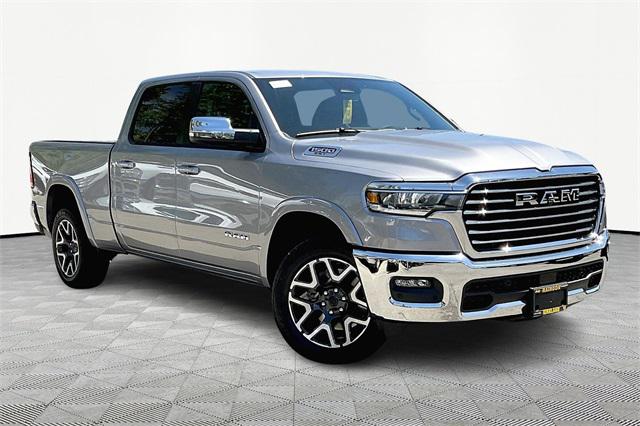 2025 RAM Ram 1500 RAM 1500 LARAMIE CREW CAB 4X4 64 BOX