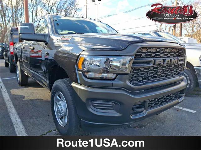 2024 RAM Ram 3500 RAM 3500 TRADESMAN CREW CAB 4X4 64 BOX