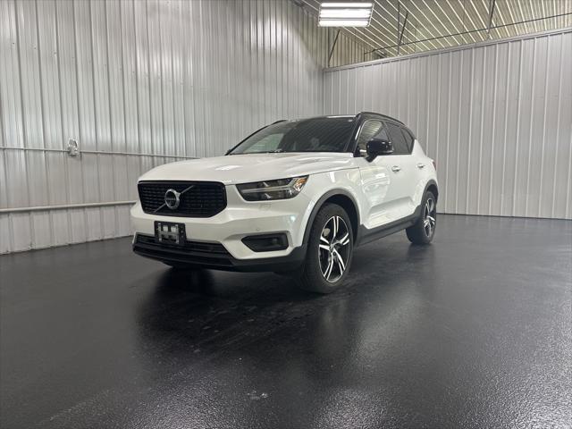 2021 Volvo XC40 T5 R-Design