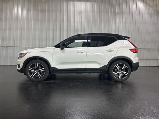 2021 Volvo XC40 T5 R-Design