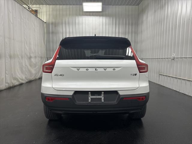 2021 Volvo XC40 T5 R-Design