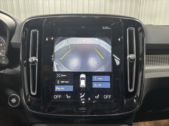 2021 Volvo XC40 T5 R-Design