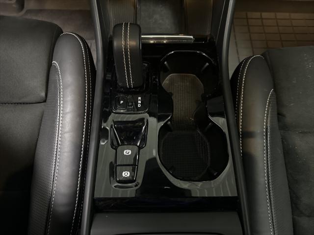 2021 Volvo XC40 T5 R-Design