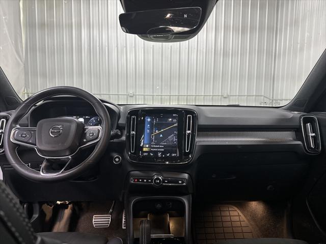 2021 Volvo XC40 T5 R-Design