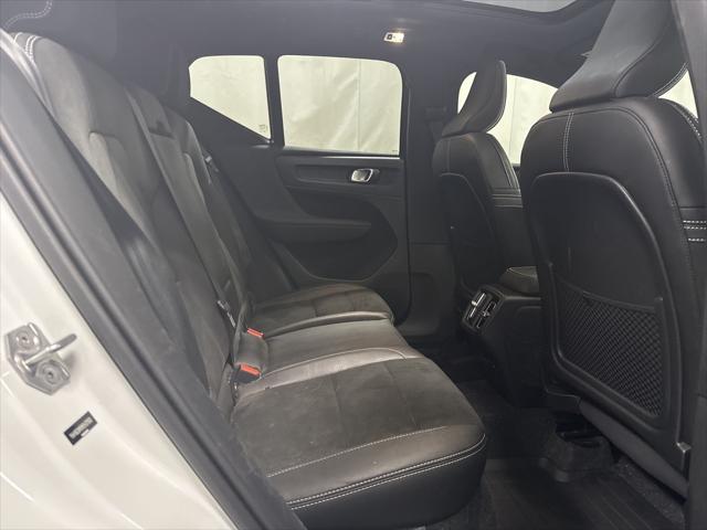 2021 Volvo XC40 T5 R-Design
