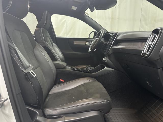 2021 Volvo XC40 T5 R-Design