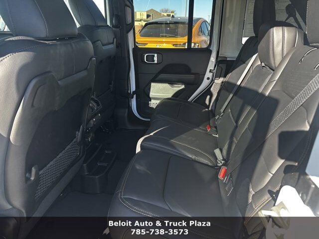 2024 Jeep Wrangler 4-Door Sahara 4x4