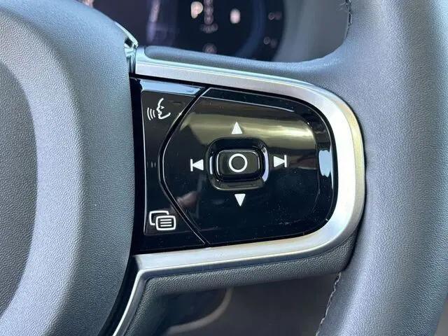 2024 Volvo XC90 B6 Ultimate Bright Theme 7-Seater