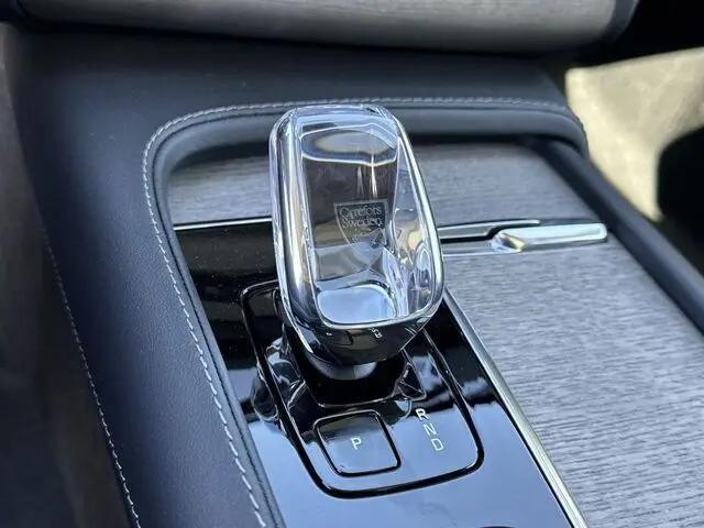 2024 Volvo XC90 B6 Ultimate Bright Theme 7-Seater