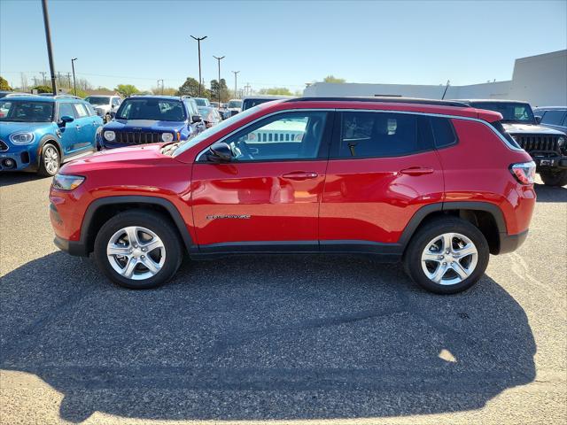 2023 Jeep Compass COMPASS LATITUDE 4X4