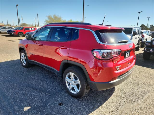 2023 Jeep Compass COMPASS LATITUDE 4X4