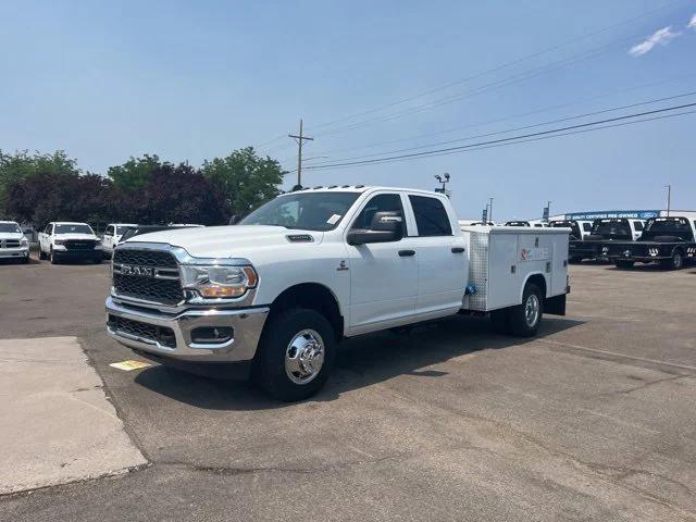 2024 RAM Ram 3500 Chassis Cab RAM 3500 TRADESMAN CREW CAB CHASSIS 4X4 60 CA