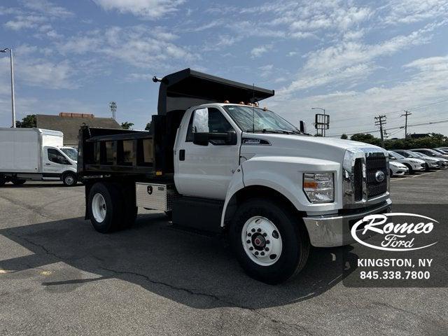 2025 Ford F-650 F650 REG CAB