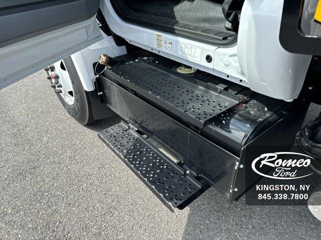 2025 Ford F-650 F650 REG CAB