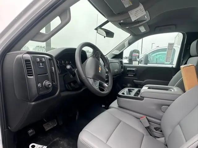 2024 Chevrolet Silverado 6500HD 1WT