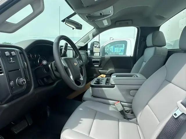 2024 Chevrolet Silverado 6500HD 1WT
